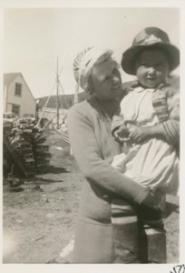 Image of Fanny and little girl